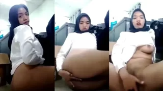 Bokep Indo Ieznha Jilbab Colmek Mendesah