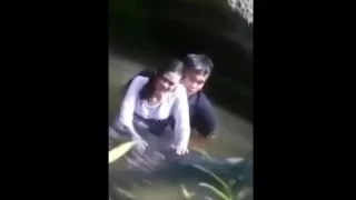 Video Mesum Sambil Mandi di Sungai