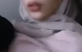 Video Sex Jilbab Pink Cantik Sange di Kamar Mandi